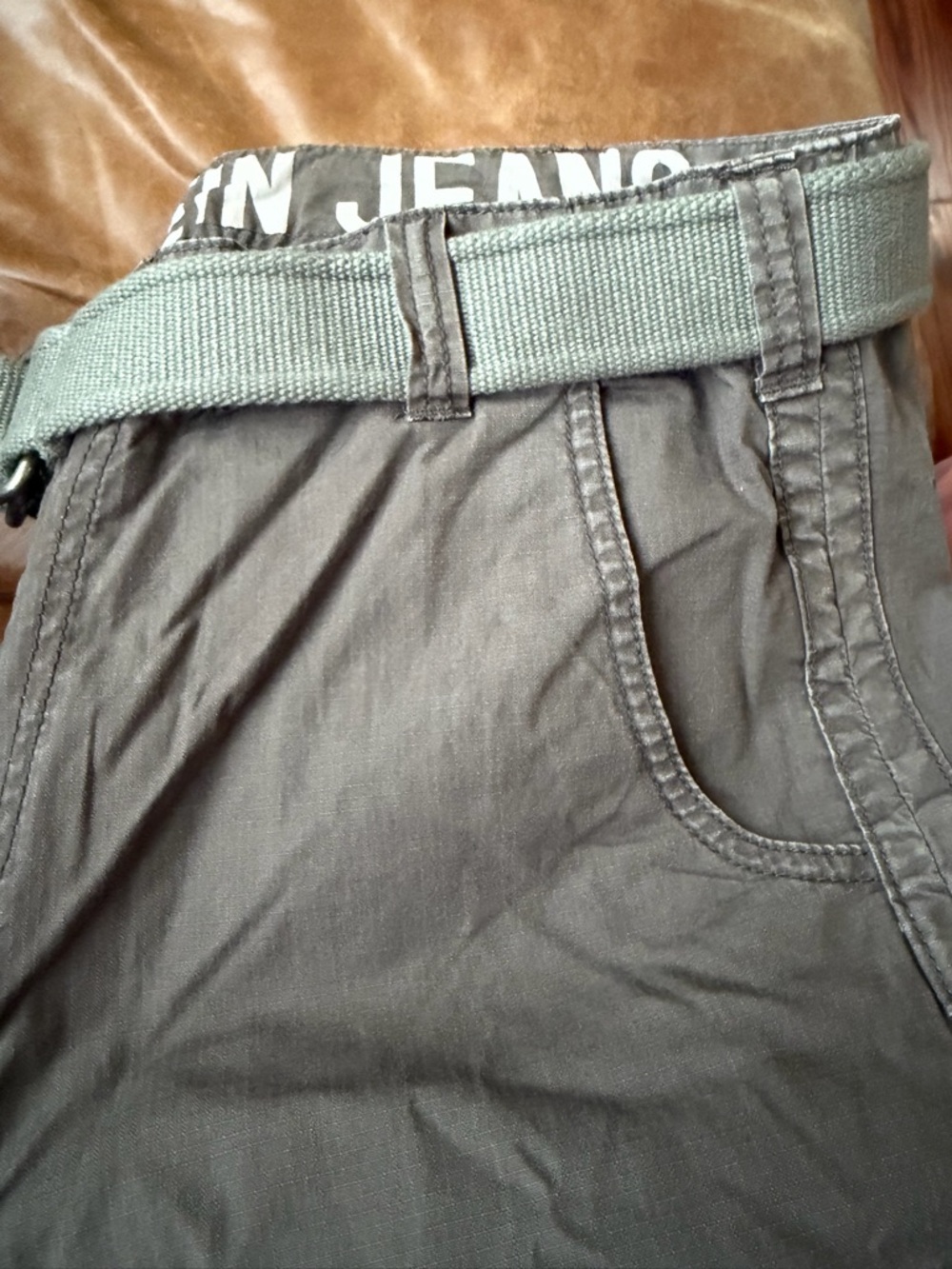 NWT Calvin Klein Jeans Cargo Shorts with Belt - Picture 10 of 10